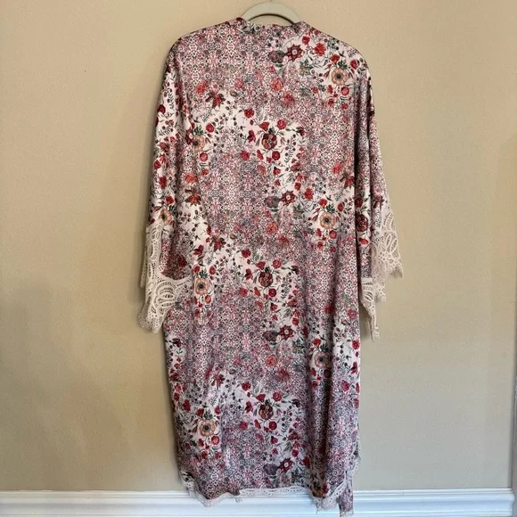Victoria’s Secret Satin Lace Floral Cover-up Kimono Robe Sz XS Loungewear Comfy - Picture 2 of 14